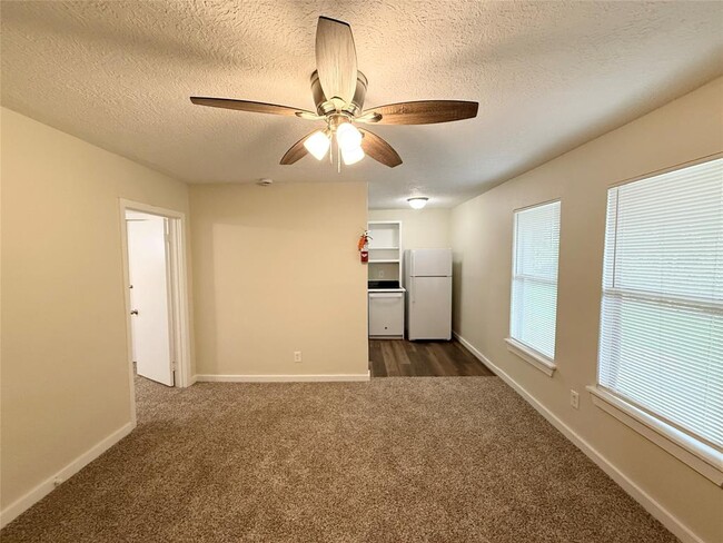 Foto del edificio - 5415 Scott St