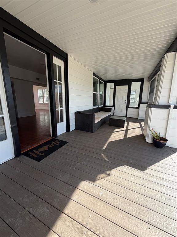 Foto del edificio - 517 Peninsular Dr