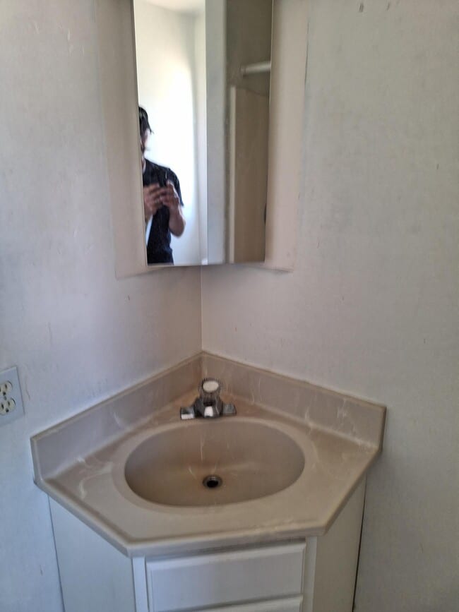 Building Photo - 165 Minot Ave