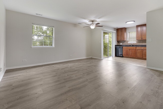 Building Photo - 96 Gant Cir