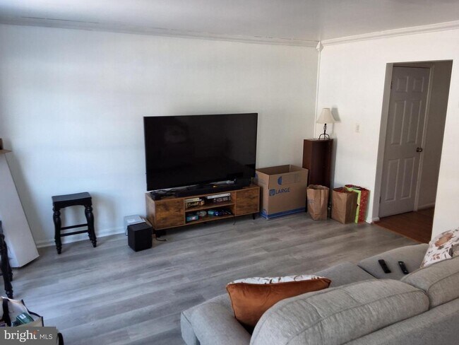 Foto del edificio - 19206 Esmond Terrace