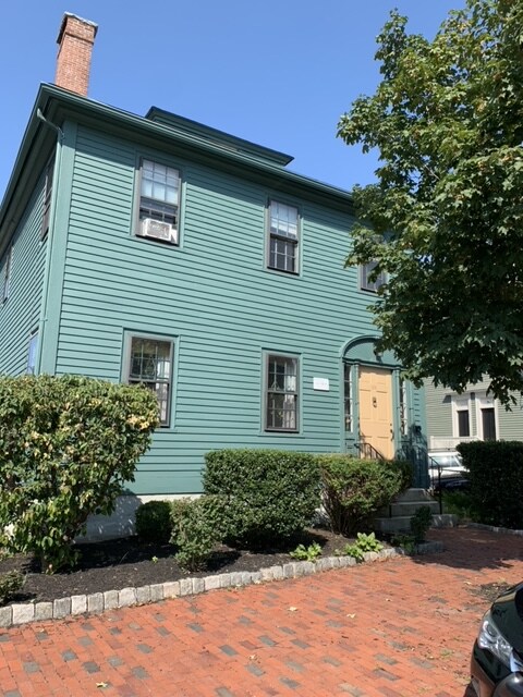 Primary Photo - 108 Hope St