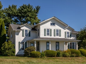 Building Photo - 510 Good Hill Rd