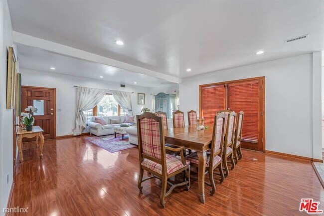 Foto del edificio - 4 br, 3.5 bath House - 8842 Cashio St