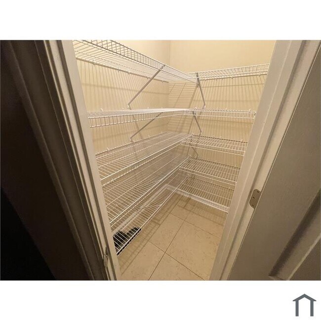 Foto del edificio - 408 Walnut Dr