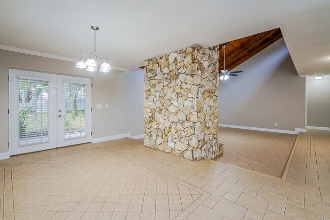 Foto del edificio - 1203 Trotwood Blvd