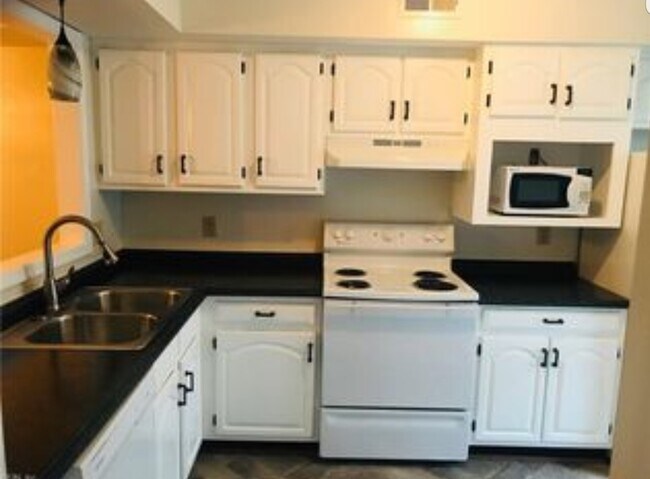 Foto del edificio - 9612 Mason Creek Rd
