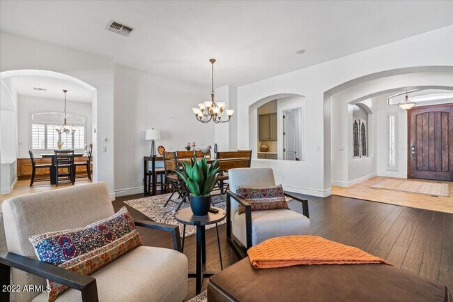 Foto del edificio - 4400 S Oleander Dr