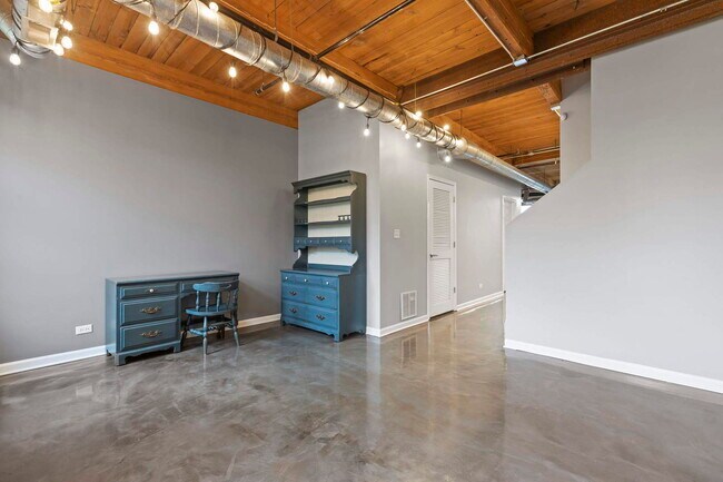 Foto del edificio - 632 Congdon Ave
