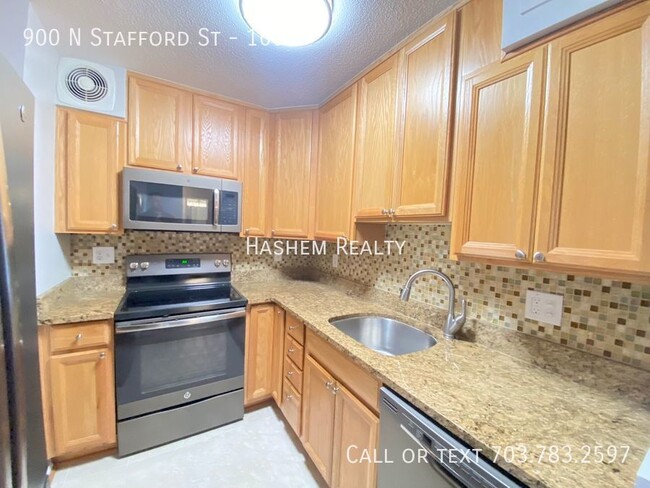 Building Photo - Stunning 2 bedroom Condo in the Heart of B...
