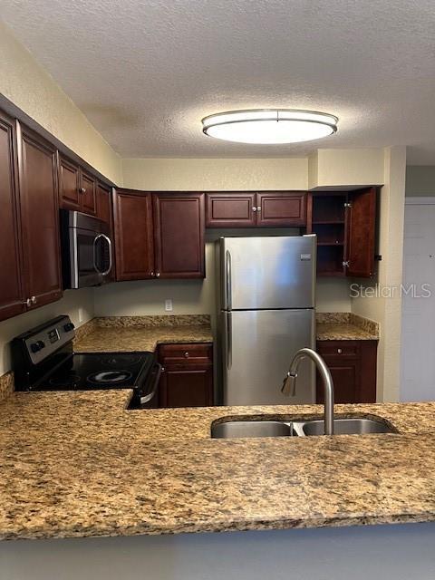 Building Photo - 13827 Fairway Island Dr