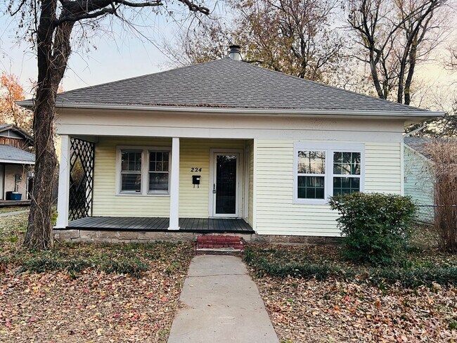 Building Photo - Spacious 2 bedroom in Norman!