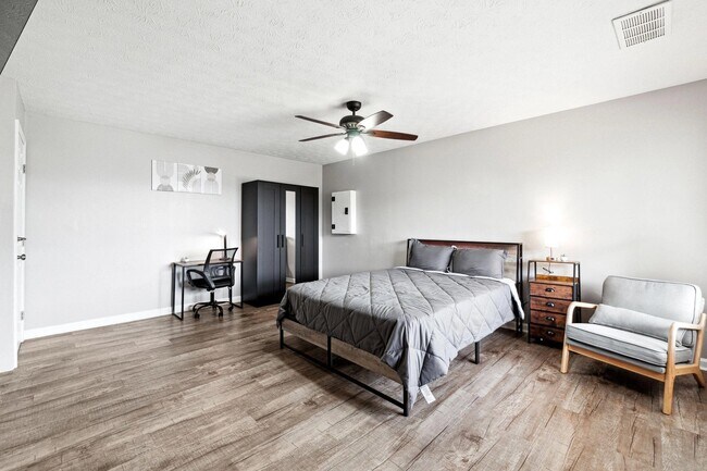Foto del edificio - 7277 Ashton Ct