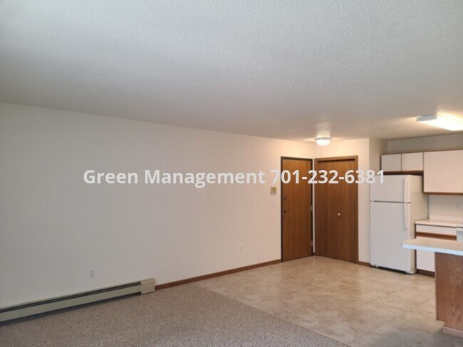 Building Photo - 2 Bedroom on 3rd Floor