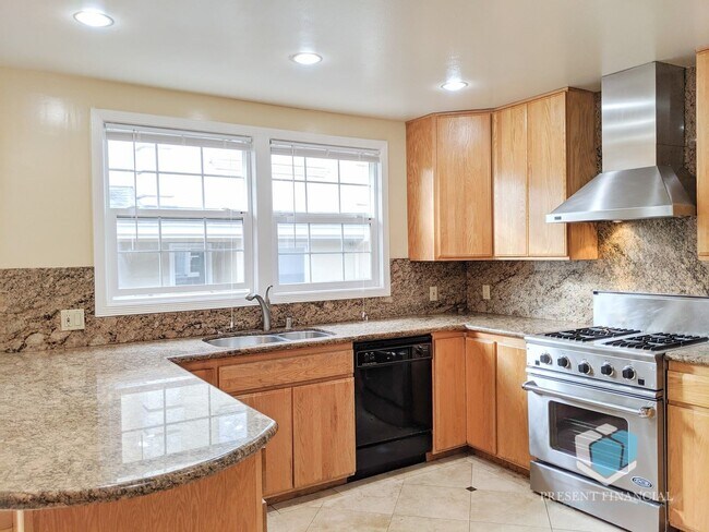 Building Photo - 3 br, 2.5 bath House - 1601 Adeline Dr