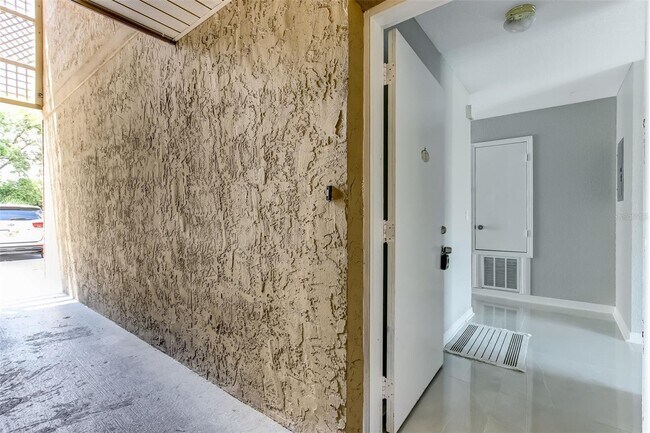 Building Photo - 9831 Barley Club Dr