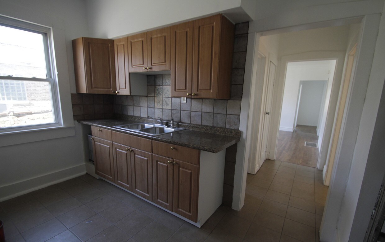Foto principal - 4515 W Diversey Ave