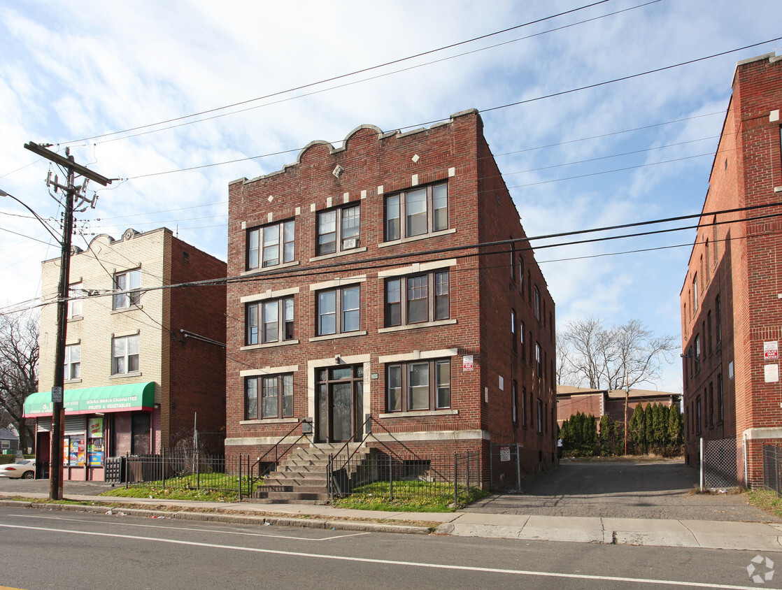 Foto principal - 445-451 Barbour St