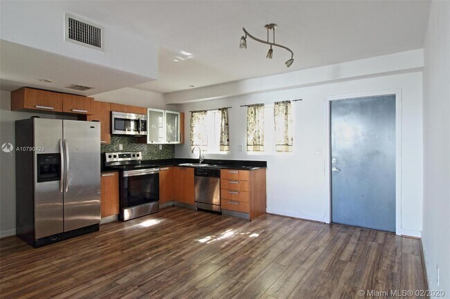 Foto del edificio - 1040 7th St