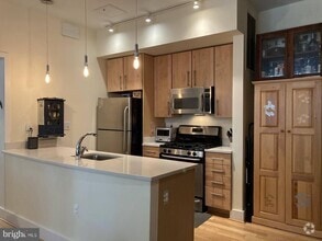 Building Photo - 1435 Chapin St NW