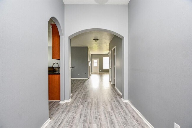Building Photo - 13828 N View Meadow Loop