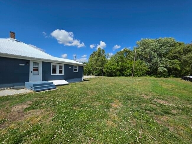 Building Photo - 28419 Old Quantico Rd