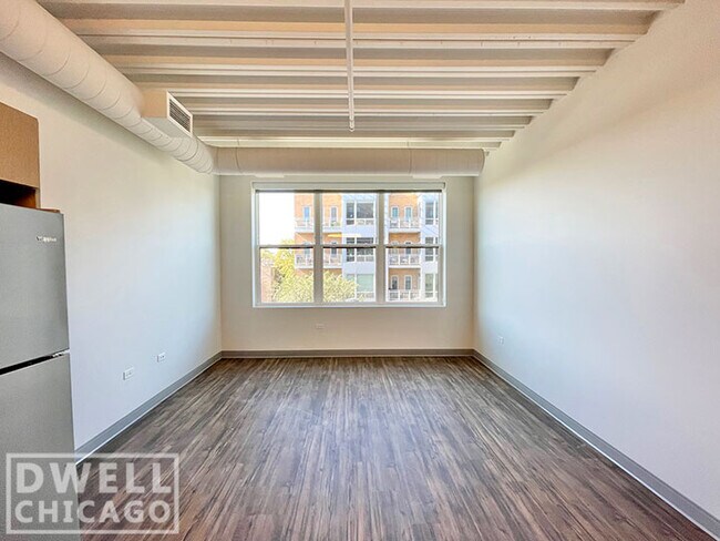 Foto del edificio - 1030 W Dakin St