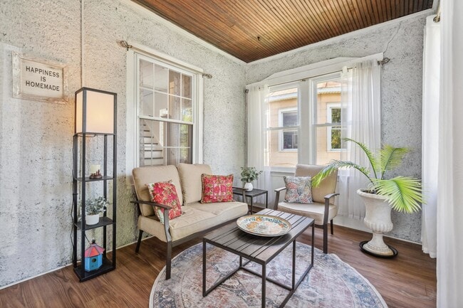 Building Photo - 4152 Deyo Ave