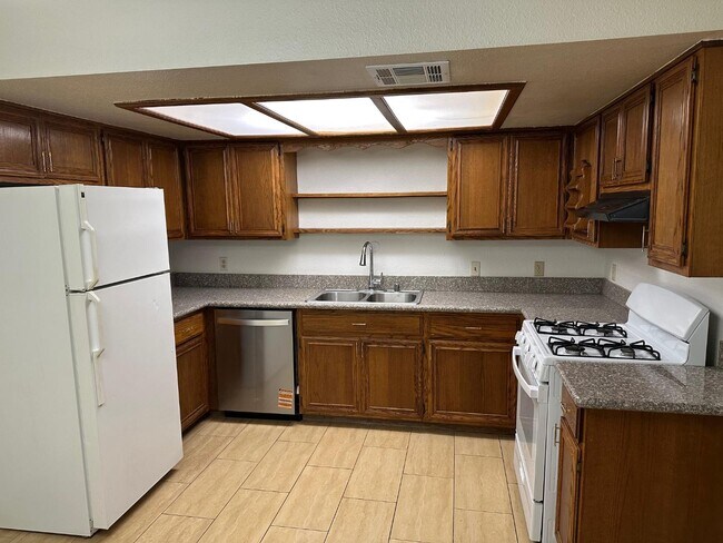 Foto del edificio - 5576 W Rochelle Ave.