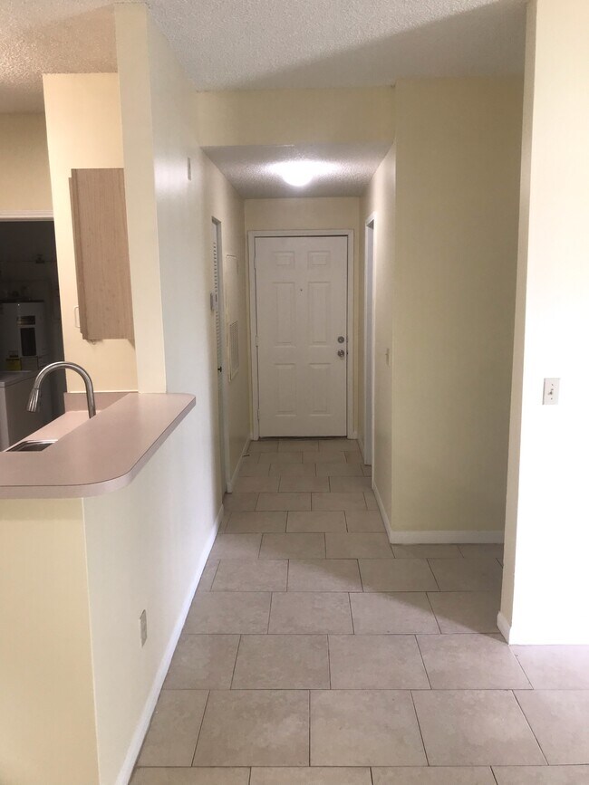 Foto del edificio - 709 Secret Harbor Ln