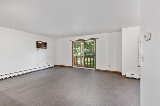 Sala de estar con terraza - 15326 Clovernook Dr