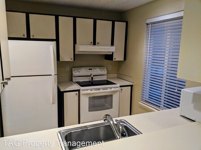 Foto del edificio - 1 br, 1 bath House - 14424 NE 30th Pl #29A