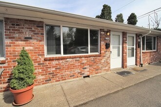 Building Photo - 7312-7334 N Lancaster Ave