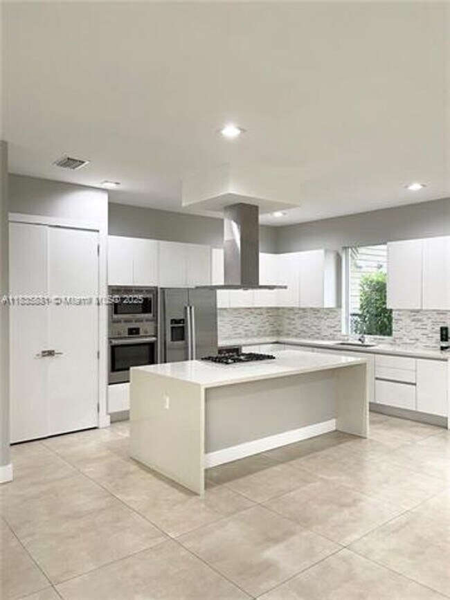 Foto del edificio - 10061 NW 75th St