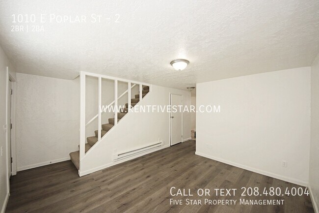 Foto del edificio - 1010 E Poplar St