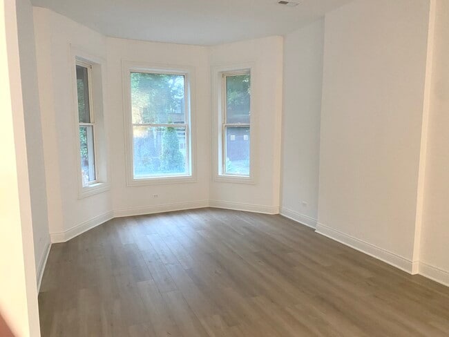 Building Photo - 1362 N WOLCOTT Ave