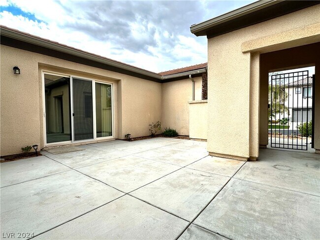 Foto del edificio - 2745 Borthwick Ave