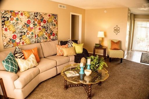 Foto del edificio - 2800 Sayles Blvd