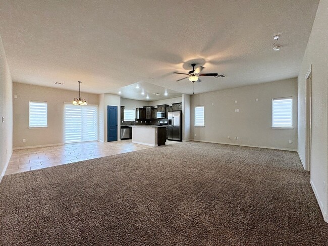 Foto del edificio - West El Paso 4 bed Refrig A/C