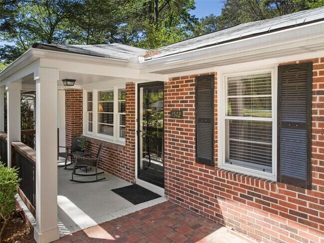 Foto del edificio - 1572 Berkeley Ln NE