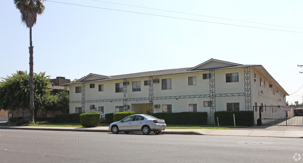 Primary Photo - 915 Mt Olive Dr