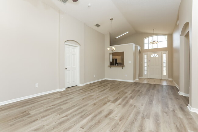 Building Photo - 7920 Oakstone Ct