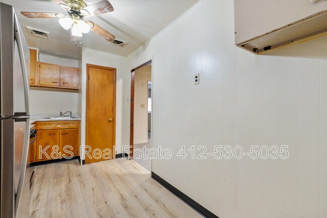 Foto del edificio - 441-443-445 Library St