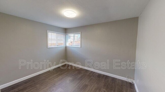 Building Photo - 277 Cedar Ave