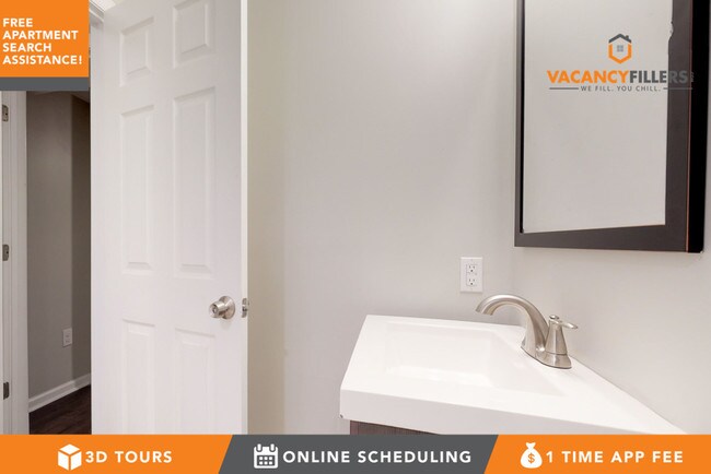 Building Photo - 1005 N Charles St