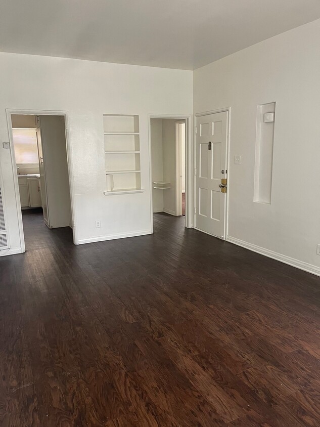 Primary Photo - 4231 Leimert Blvd