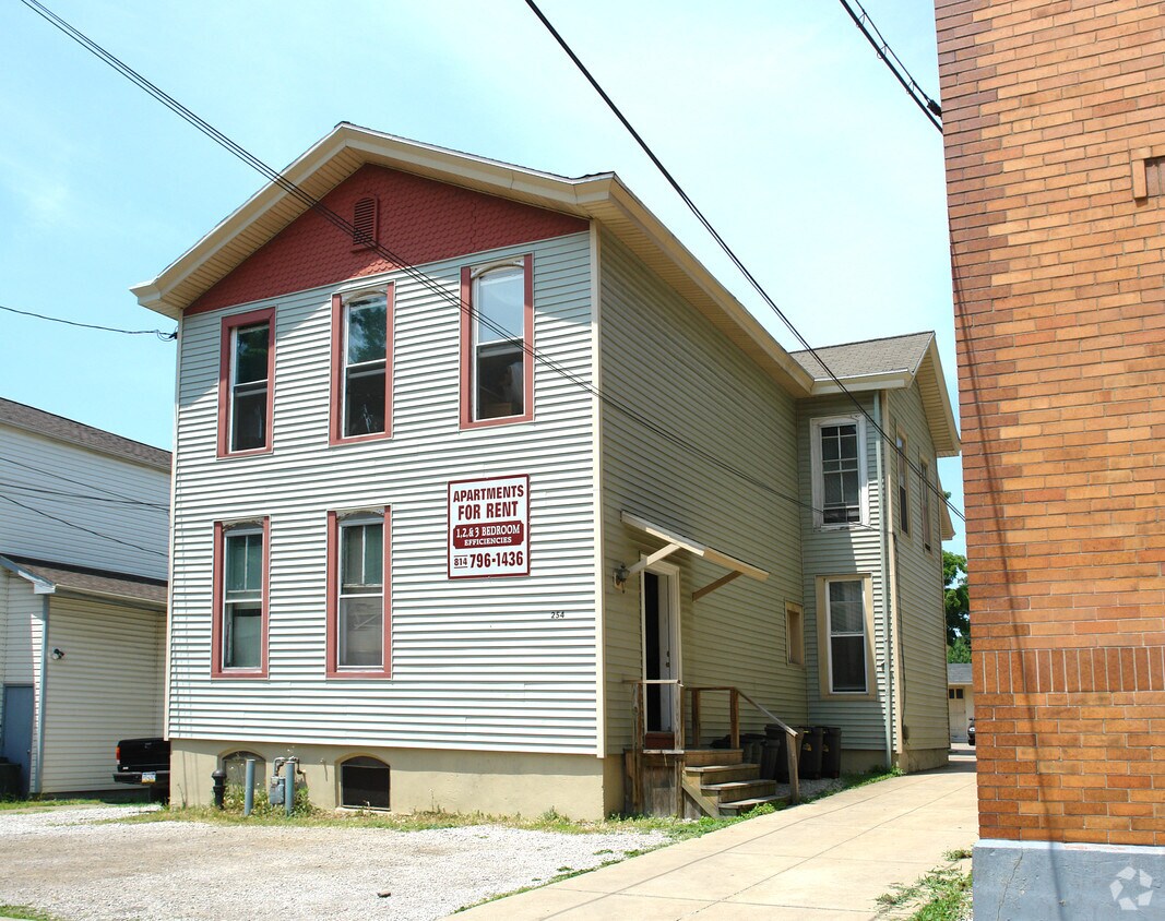 Foto principal - 254 W 8th St