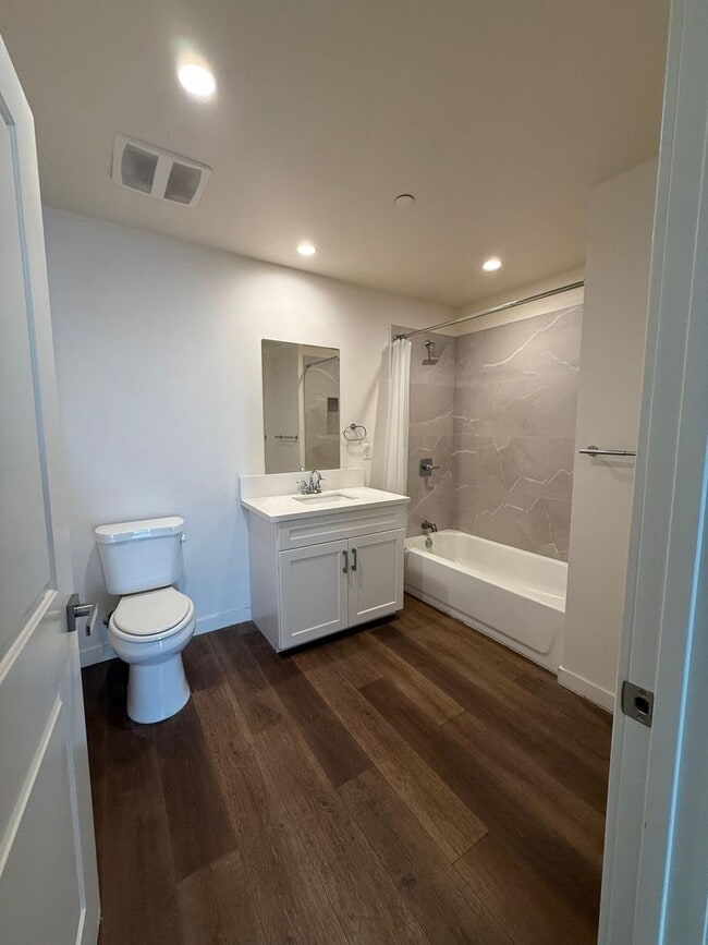 Interior Photo - The Hamilton