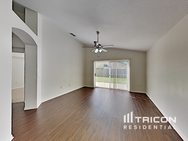 Building Photo - 326 Havelock Street Orlando FL