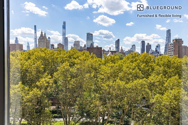 Building Photo - 45 W 81st St